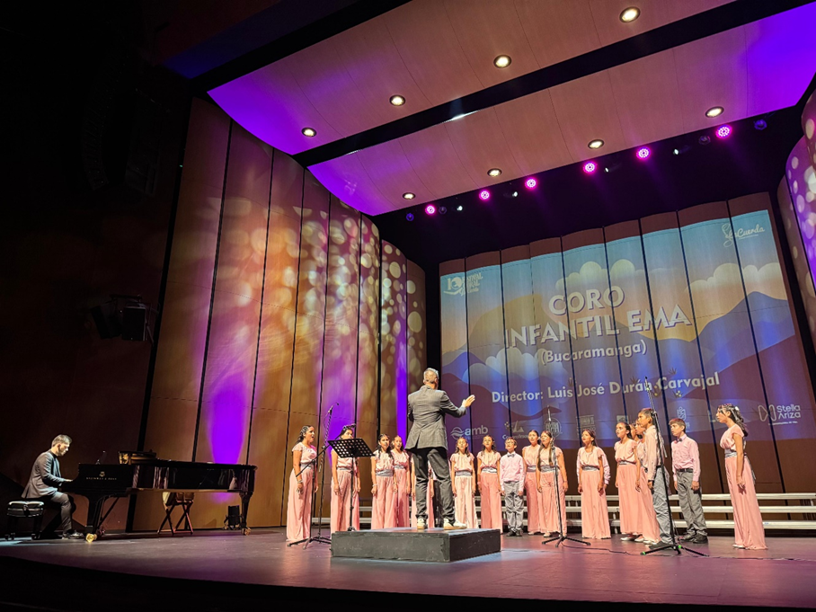 El Coro Infantil de la EMA deslumbró a Bucaramanga en el Décimo Festival Coral “La Cuerda”: un éxito rotundo en el Teatro Santander