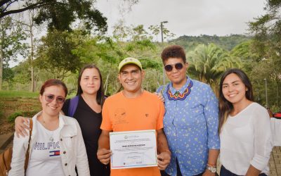 Certificamos 80 nuevos líderes en la Comuna 14 de Bucaramanga